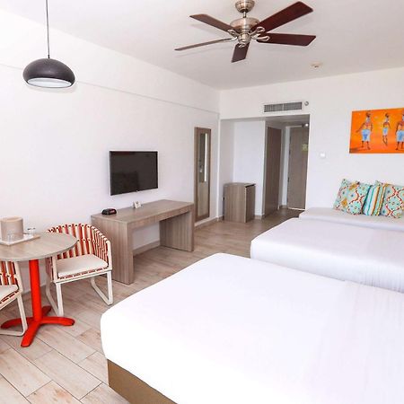 Grand Decameron Cornwall Beach, A Trademark All-Inclusive Resort Montego Bay Kültér fotó