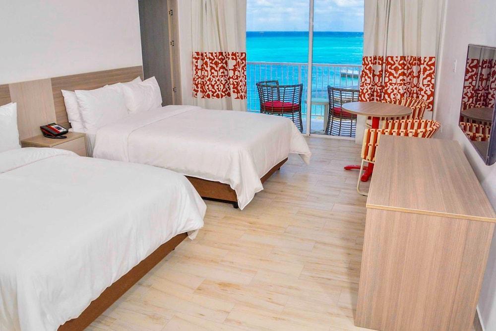 Grand Decameron Cornwall Beach, A Trademark All-Inclusive Resort Montego Bay Kültér fotó