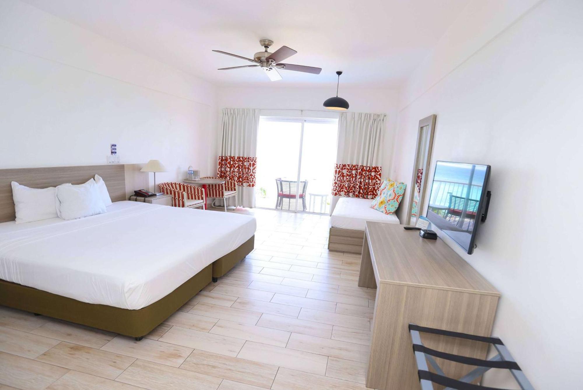 Grand Decameron Cornwall Beach, A Trademark All-Inclusive Resort Montego Bay Kültér fotó