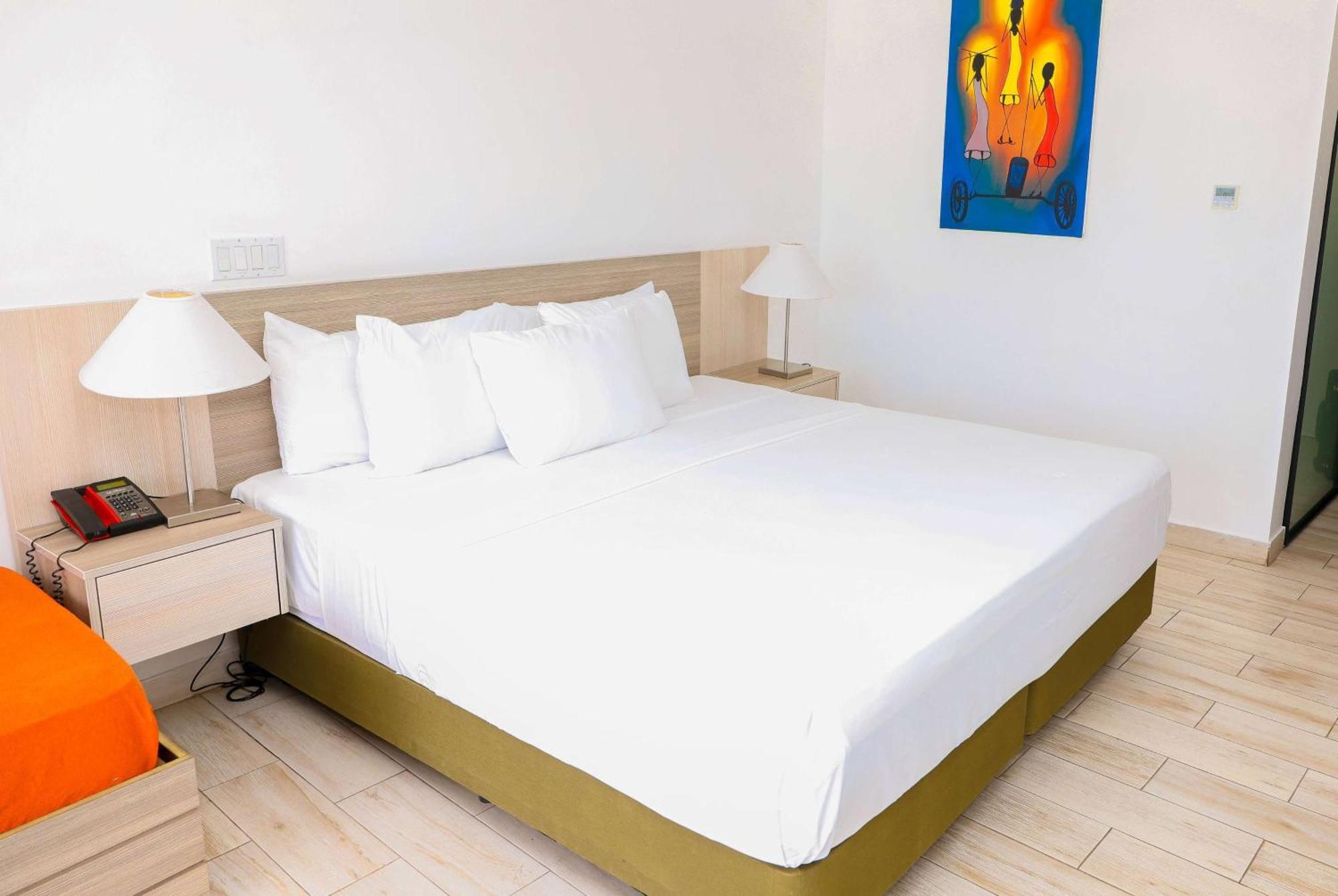 Grand Decameron Cornwall Beach, A Trademark All-Inclusive Resort Montego Bay Kültér fotó