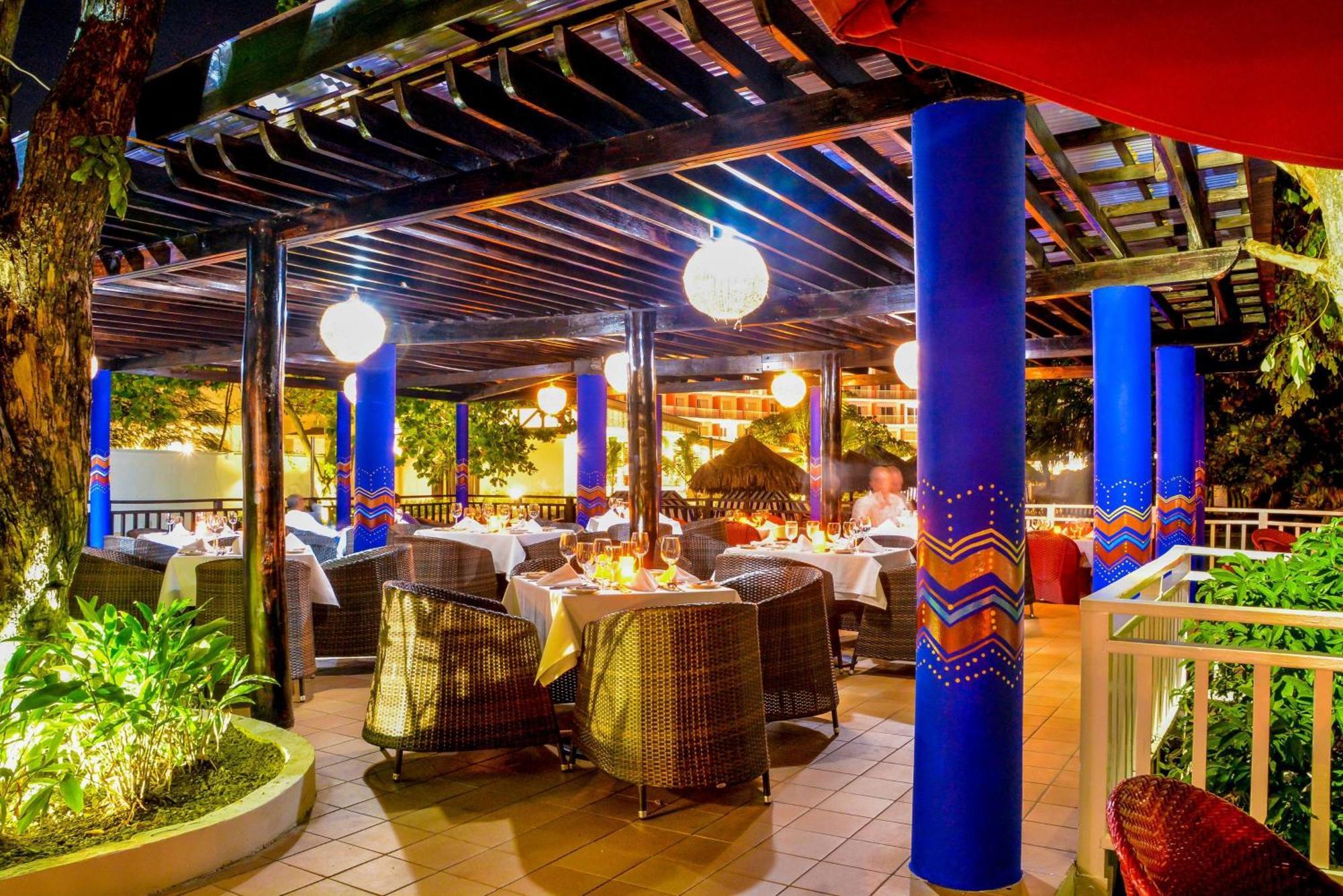 Grand Decameron Cornwall Beach, A Trademark All-Inclusive Resort Montego Bay Kültér fotó