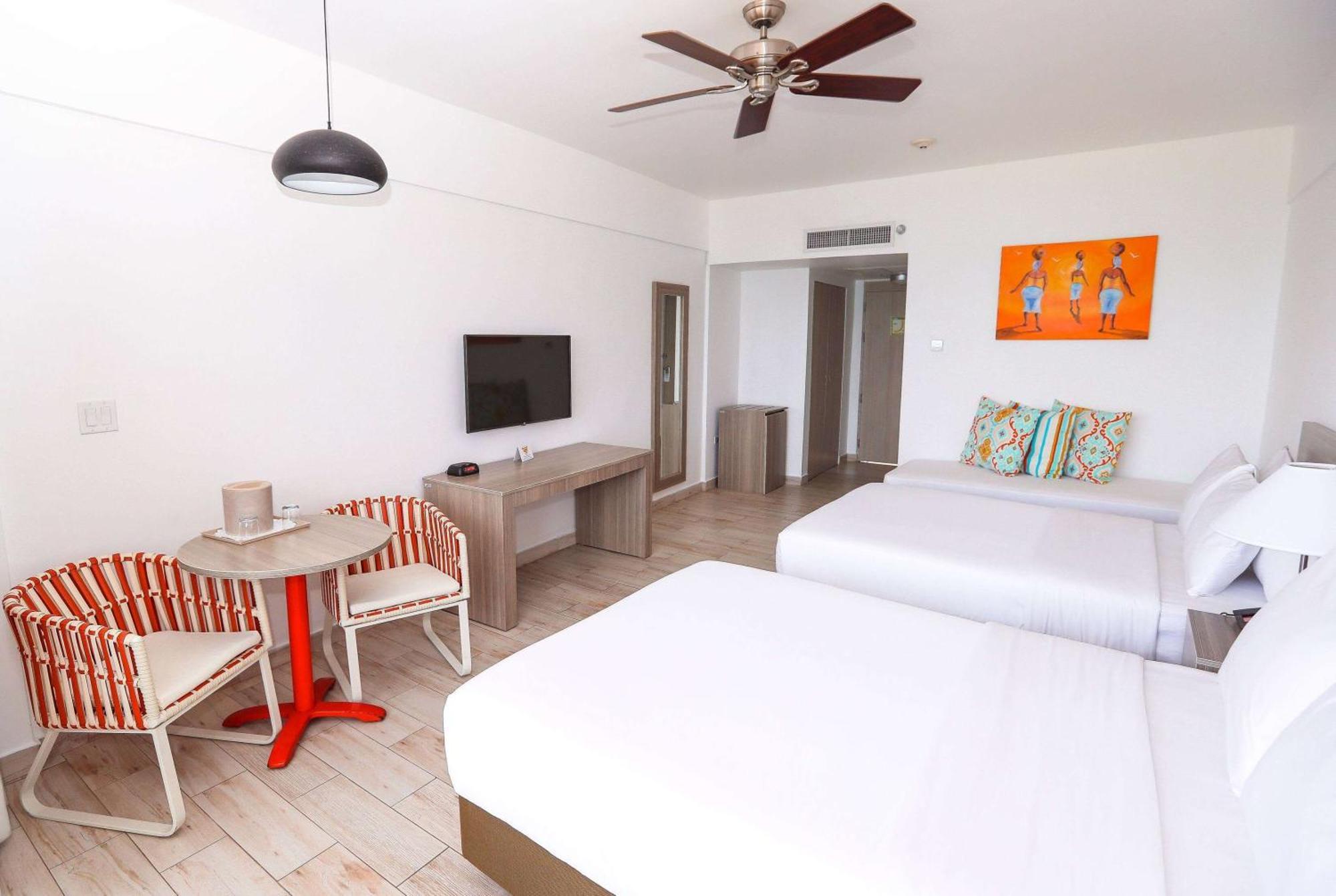 Grand Decameron Cornwall Beach, A Trademark All-Inclusive Resort Montego Bay Kültér fotó