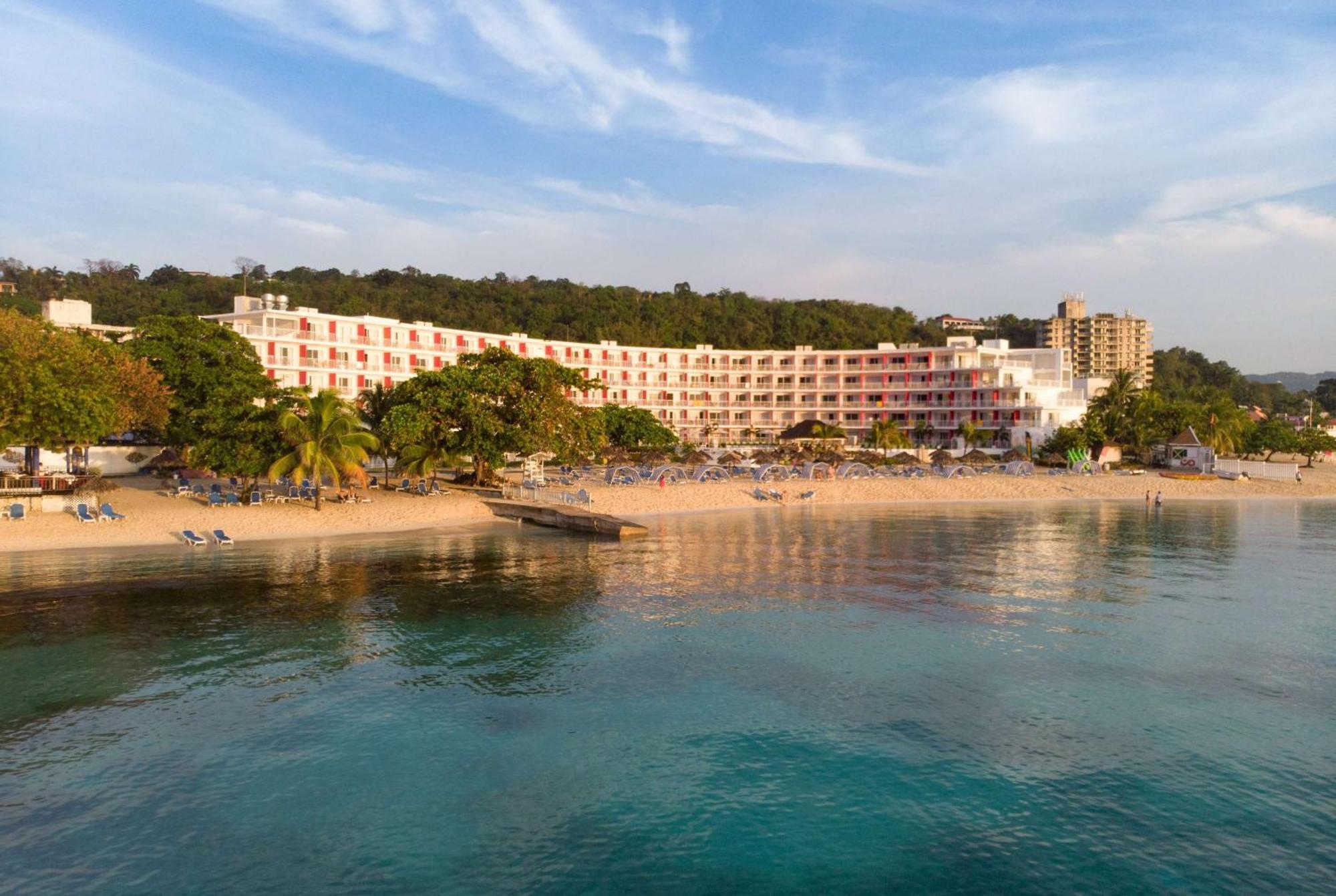 Grand Decameron Cornwall Beach, A Trademark All-Inclusive Resort Montego Bay Kültér fotó