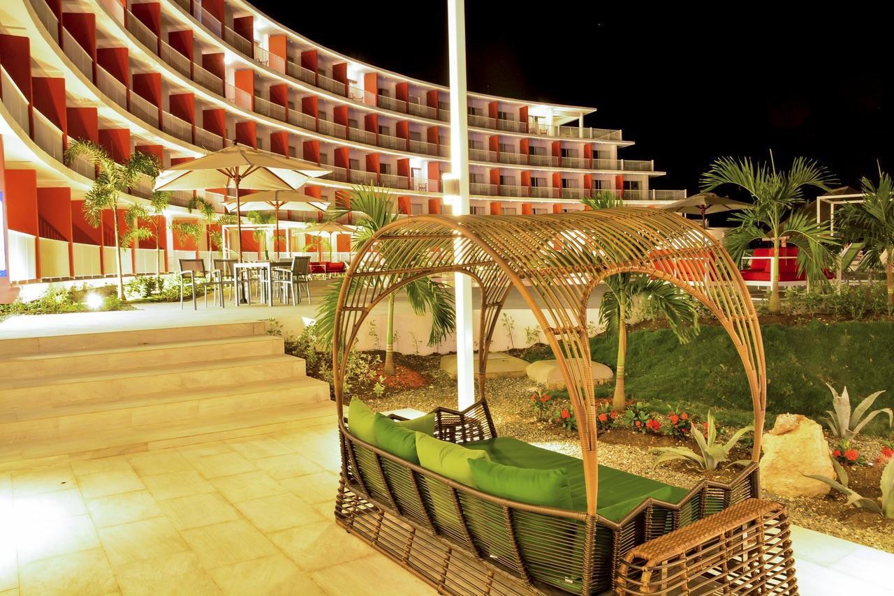 Grand Decameron Cornwall Beach, A Trademark All-Inclusive Resort Montego Bay Kültér fotó